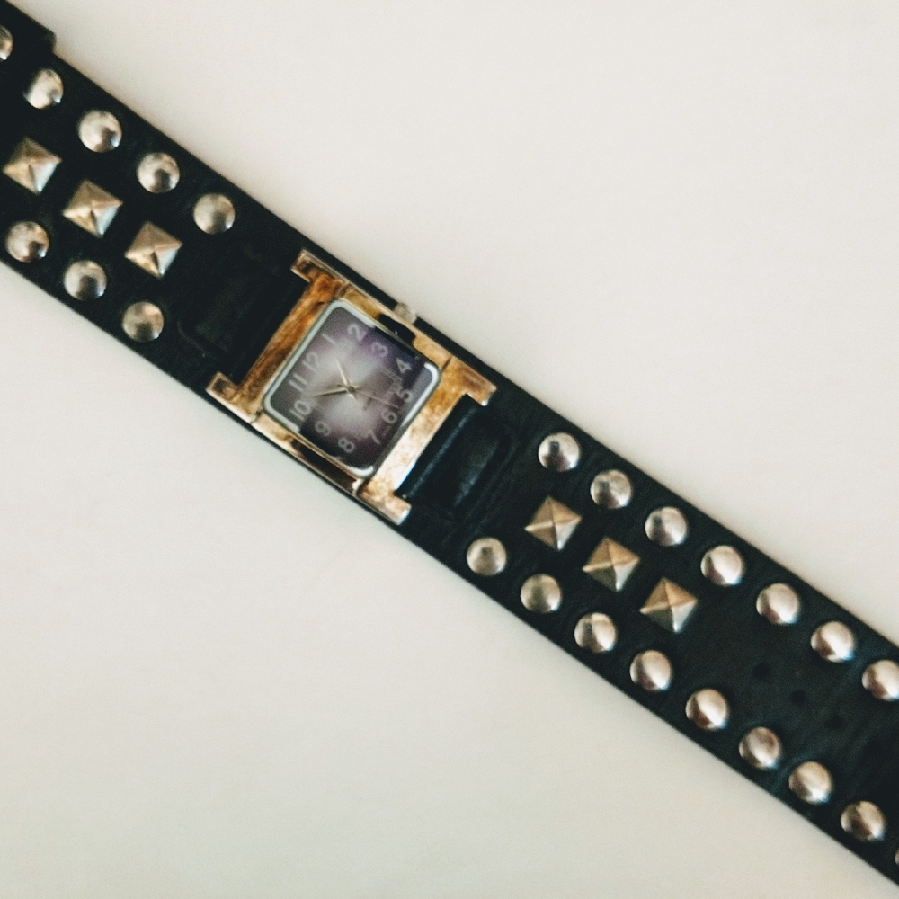 Vintage Ladies leather watch